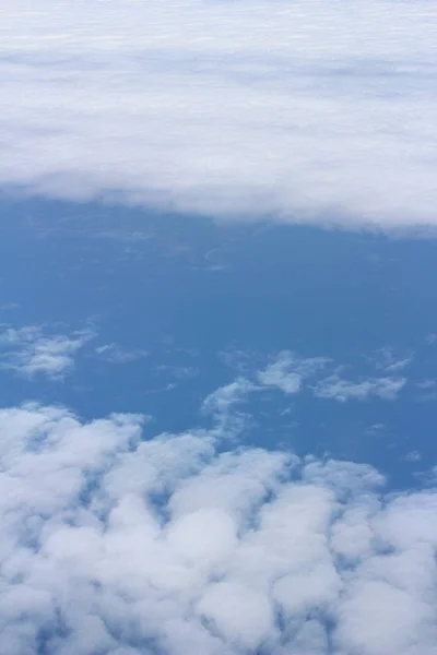 Vista acima da terra nas nuvens — Fotografia de Stock