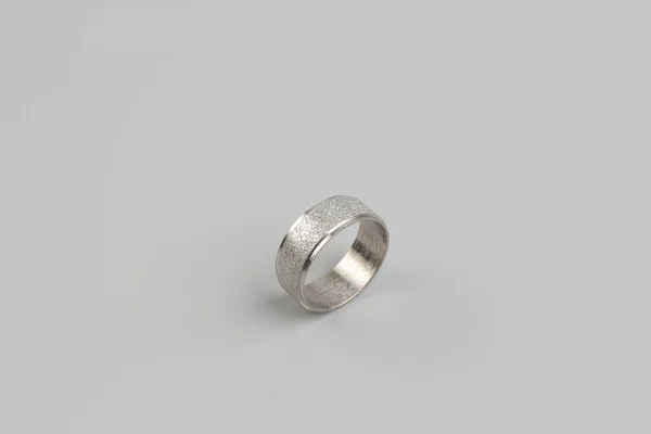 A fehér háttérben elkülönített gyűrűk — Stock Fotó