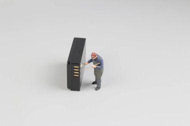 takım çalışmalarını ve eski pil geri dönüşümü.