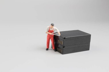 takım çalışmalarını ve eski pil geri dönüşümü.