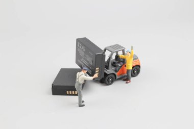 takım çalışmalarını ve eski pil geri dönüşümü