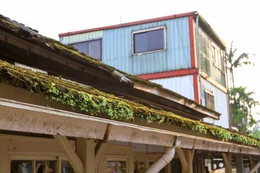  Jingtong istasyonu altında güneş patlaması. Jingtong, Taipei Kuzey