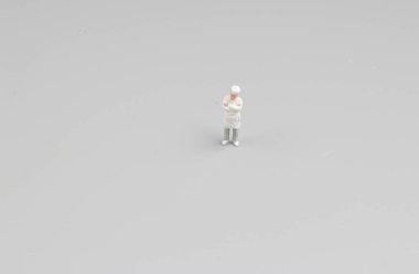 Cook küçük mutfakta konuşuyorsun.