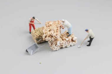 Mini çalışan kesim gevrek pirinç tedavi çubuk