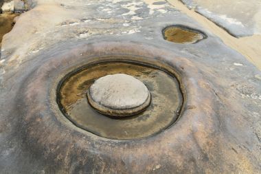 Yehliu Geopark ayrışma ve mantar kayalarda petek