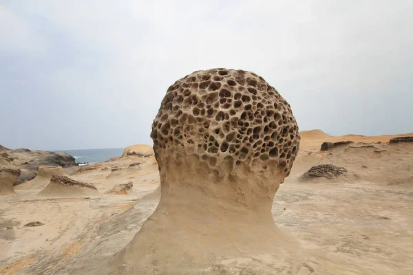 Gomba sziklák a Yehliu Geopark Tajvanon — Stock Fotó