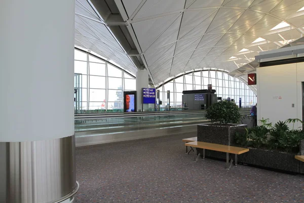 Interior do Aeroporto Internacional de Hong Kong. 2011 — Fotografia de Stock
