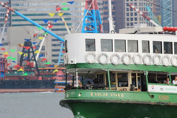 Barco Star Ferry no porto de Hong Kong — Fotografia de Stock