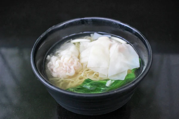 Hong Kong traditional food, wonton noodle — Stock Photo, Image