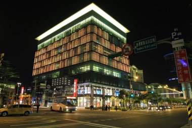 Ortasında yer alan Xinyi New Life kare