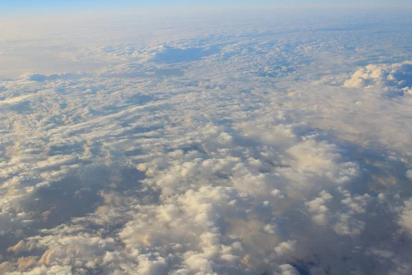 Atmosfer - arka plan gökyüzü ve bulutlar — Stok fotoğraf