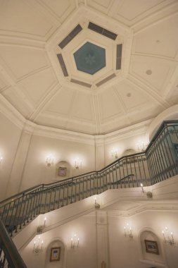 Kar Krisal Müzesi yuvarlak merdiven