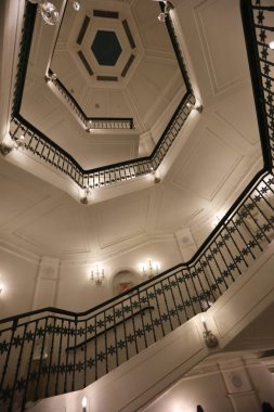 Kar Krisal Müzesi yuvarlak merdiven