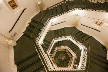 Kar Krisal Müzesi yuvarlak merdiven