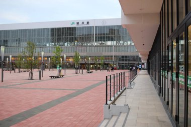 Jr Asahikawa istasyonu önden görünümü. Hokkaido, Japonya 