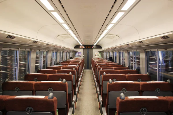 Sitze in begrenztem Expresszug in Japan — Stockfoto
