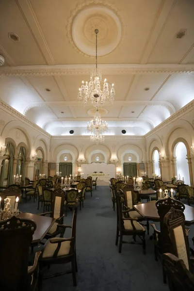 Luksusowych pomieszczeniach wesele sala bankietowa w śniegu Crysal Muzeum — Zdjęcie stockowe
