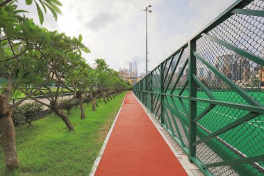 pist veya kablo kanalı yüzeye yakın çekim spor alanı