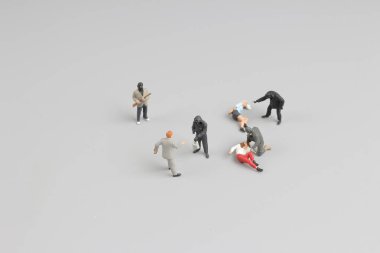 Grup Mini ature soyguncu çalışıyoruz