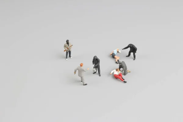 Группа грабителей миниатюр работает — стоковое фото