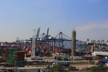 kapsayıcılar içinde hong kong kwai chung konteyner terminali