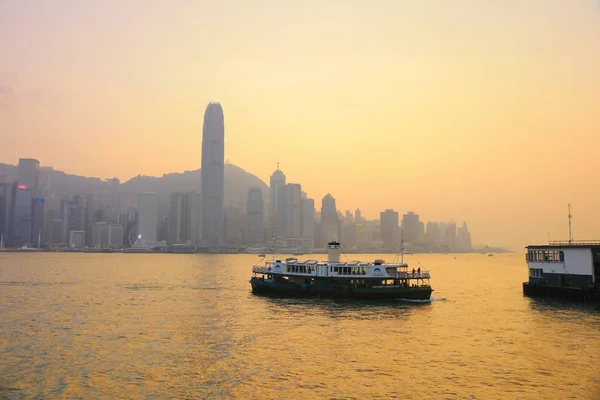 홍콩의 스카이 라인에서 일몰 2017 — 스톡 사진