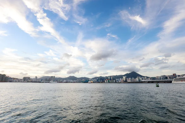 Η θέα στο λιμάνι Victoria στο πλοίο hk — Φωτογραφία Αρχείου