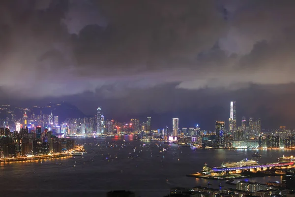 La vista notturna di Hong Kong al 2017 — Foto Stock