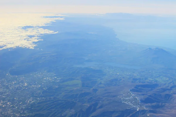HOKKAIDO, Япония Вид с воздуха с самолета — стоковое фото
