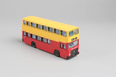 hong kong otobüs izole oyuncakları