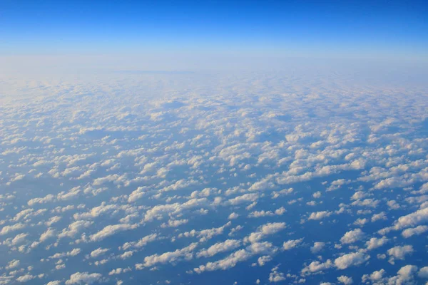 Ciel et nuages fond — Photo