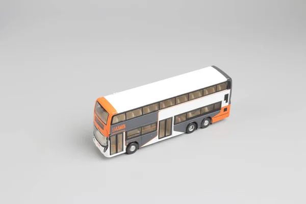 Leksaker av Hongkong buss isolerade — Stockfoto