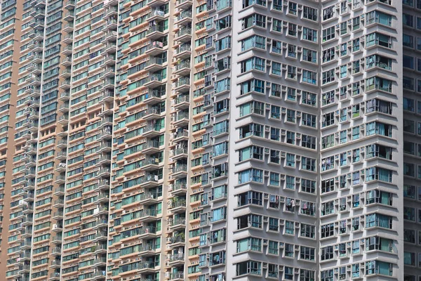 Edifícios de apartamentos na área residencial — Fotografia de Stock