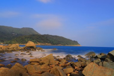 sahil temiz su Koyu'ndaki kaya