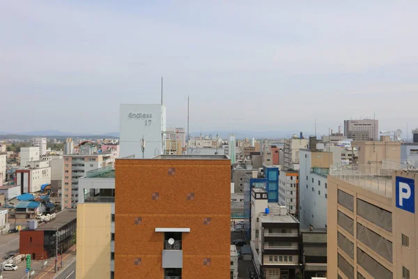 De stad van de centrale Asahikawa op bovenaanzicht — Stockfoto