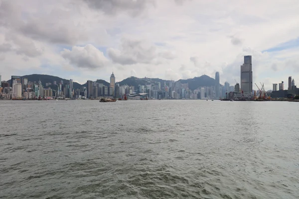 Hong kong kıyı şeridi view adlı feribot 2017 — Stok fotoğraf