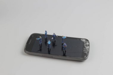 Şekil Polis Birliği Mini cep telefonunuzda korumak