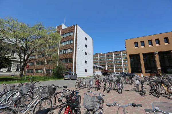 Campus edificio universitario de la Universidad de Hokkaido — Foto de Stock