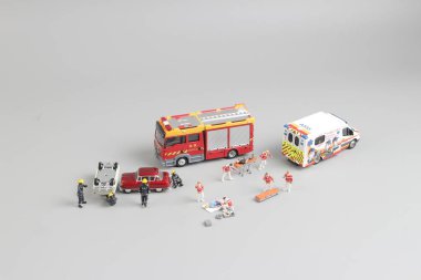 küçük bir kaza olarak oyuncak figürler