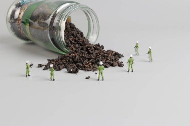 Mini swat ile atılan çay takımı 