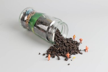  Çay yaprağı ve minyatür resim insanlar çalışma