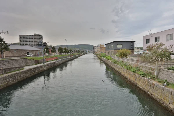 Pakhuizen langs de beroemde kanaal in Otaru — Stockfoto