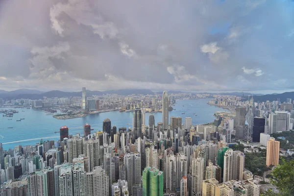 Hong kong manzarası. Victoria peak görüntülemek. — Stok fotoğraf