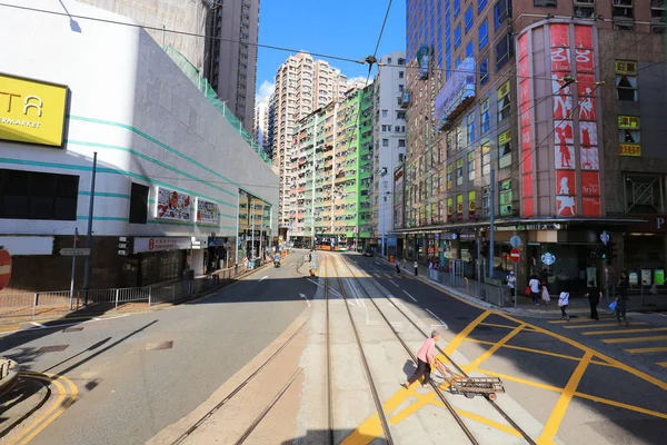 Tram view at Des Voeux Road in the downtown — Stock Photo, Image