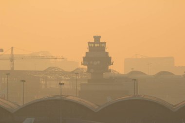 Hong kong Uluslararası Havaalanı ile Havaalanı, uçak