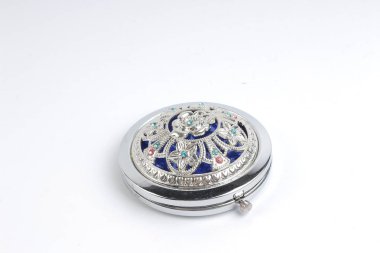 Beyaz tahta metal cam davasında