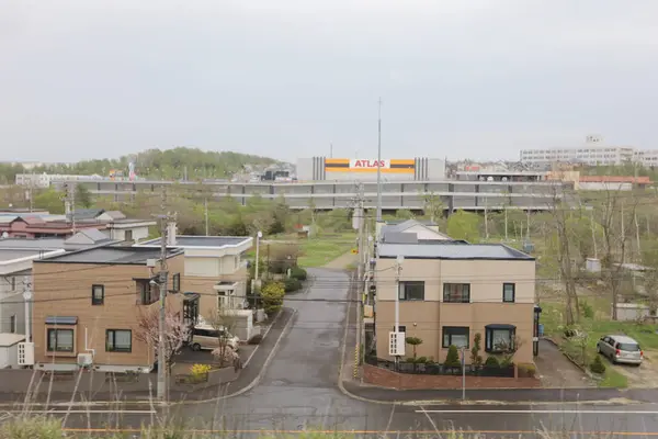 Vista de tren de Otaru a Sapporo, Hokkaido, Japón . — Foto de Stock