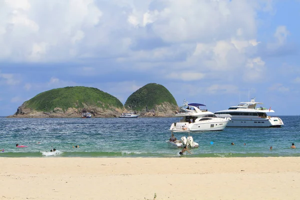 Yachts de luxe à Ham Tin Wan hk — Photo