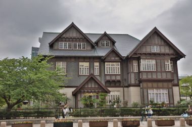 eski Moji Mitsui Club