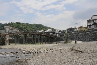 Iwakuni Nishiki Nehri üzerinde Kintai köprü, 